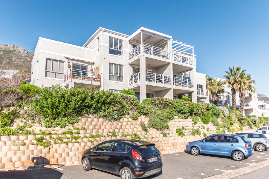 To Let 2 Bedroom Property for Rent in Vredehoek Western Cape